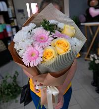 Букет цветов из:  Герберы, Розы и Хризантемы в Узуново